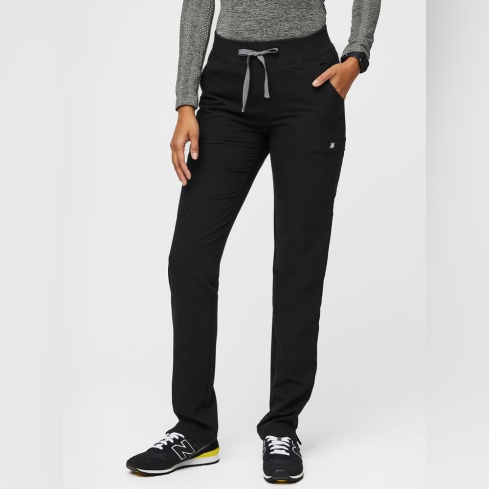 FIGS Yola Skinny Scrub Pants. Black. Size Medium